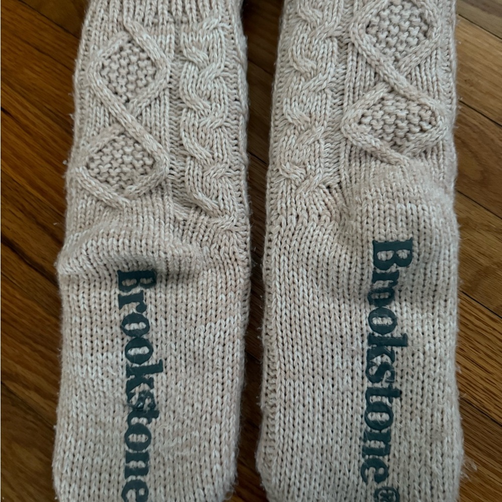 Brookstone Beige Cable Knit Slipper Socks